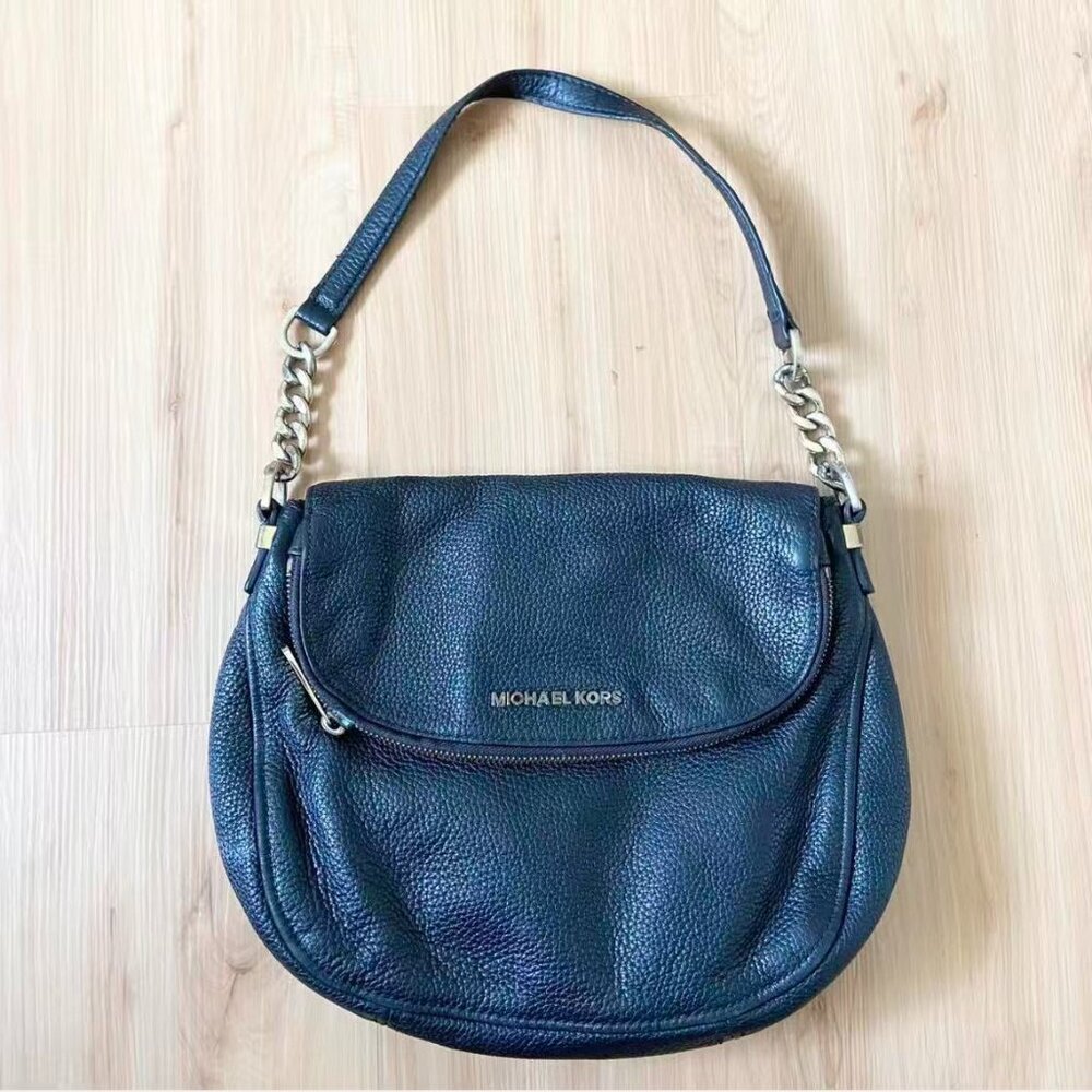 Micheal Kors Black pebble Leather shoulder bag